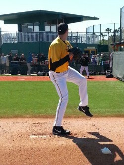 2011/12 Curve RHP Phil Irwin tosses a bullpen in his first big-league camp in Bradenton. 